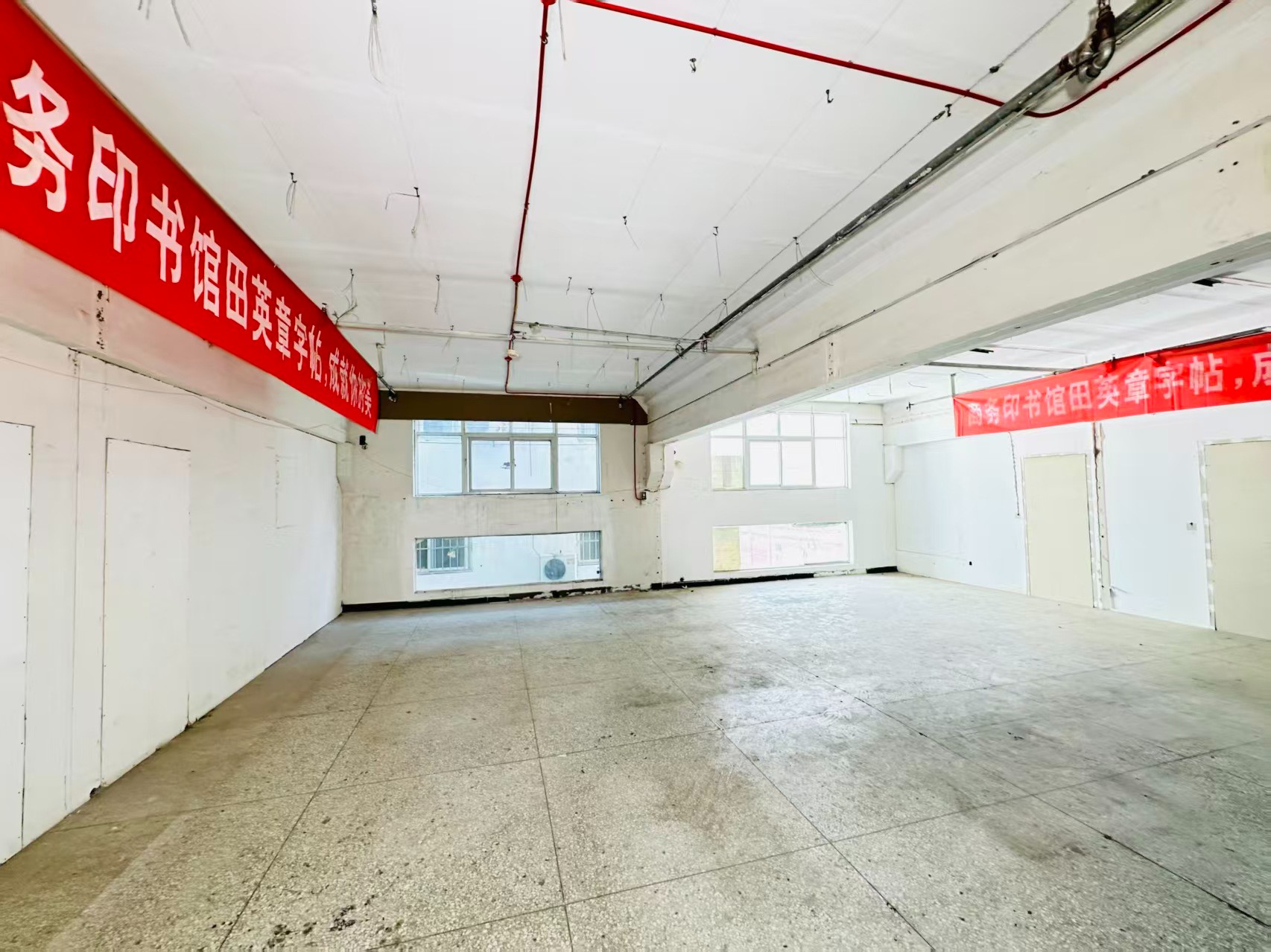 新星街建议再强化“人工智能算力中心、AI应用孵化、数字经济示范园”等产业概念，会更符合产业园招商语言